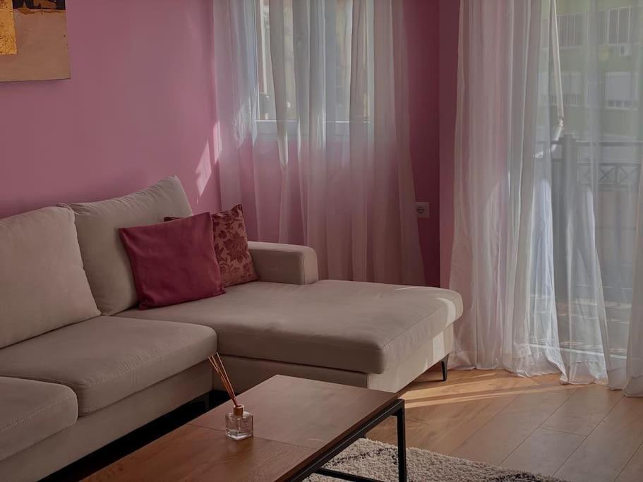 טיראנה Coral Apartment - City Center מראה חיצוני תמונה
